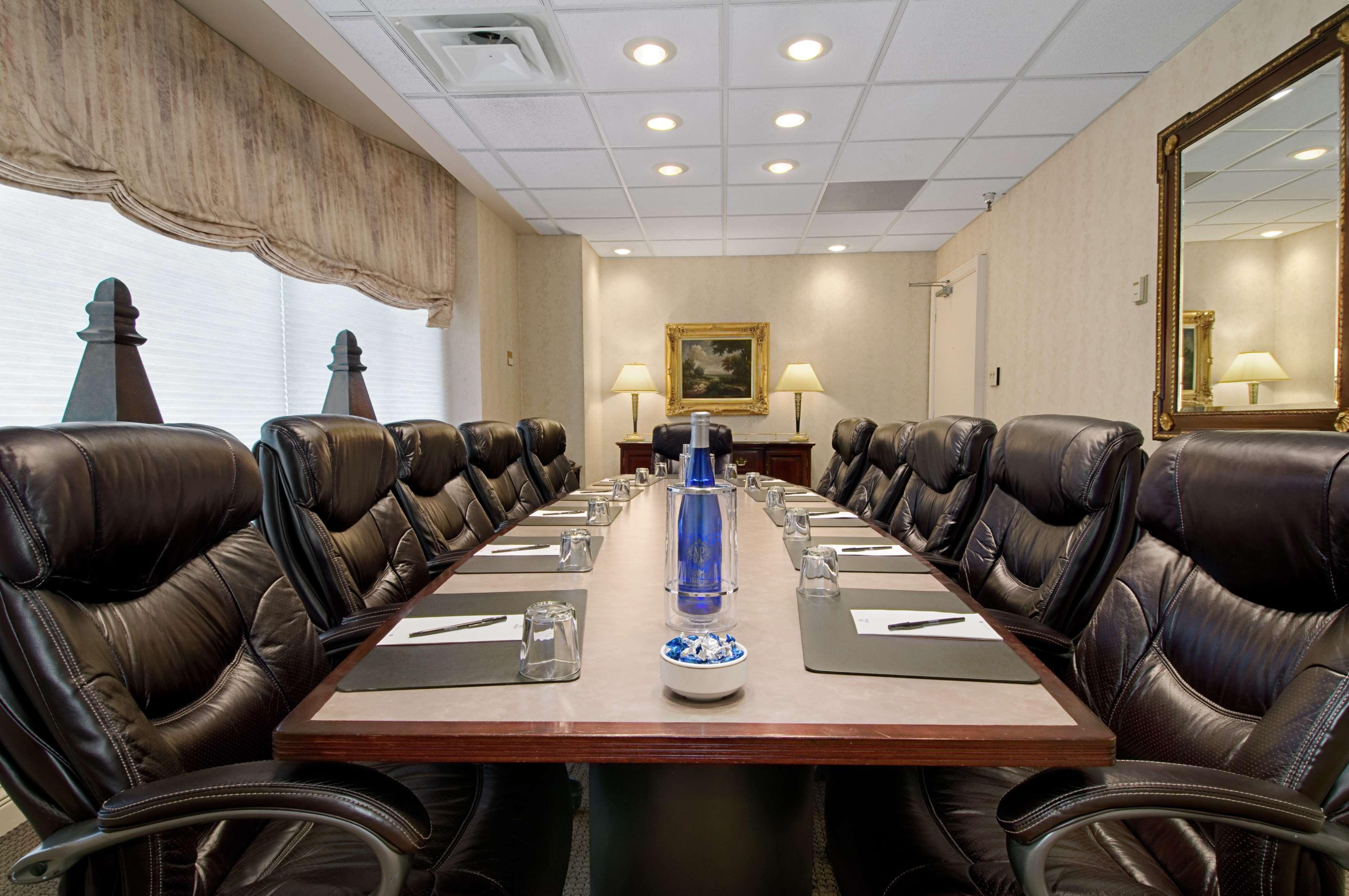 Hilton Cincinnati Netherland Plaza Kemudahan gambar